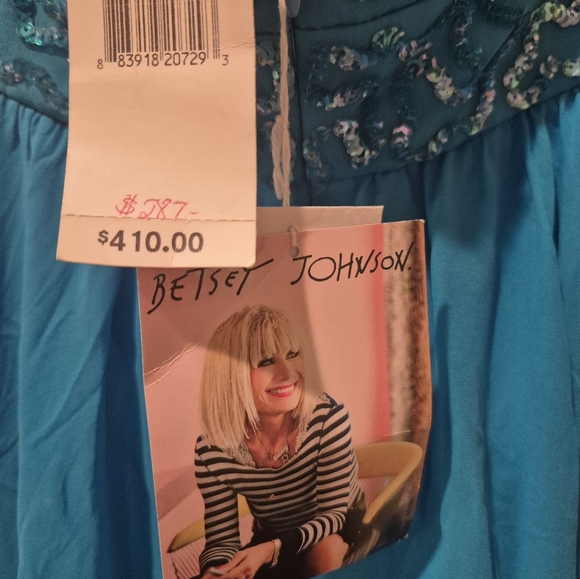 Dress - Picture 4 of 4